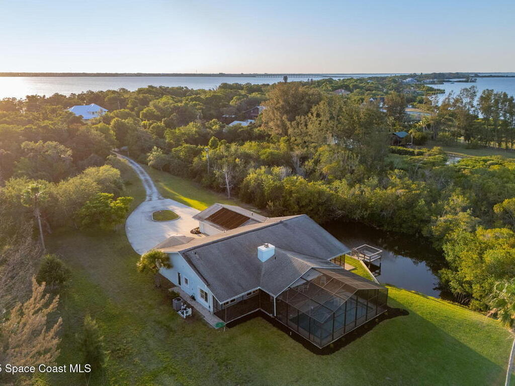 9620 S Tropical Trail, Merritt Island, FL 32952