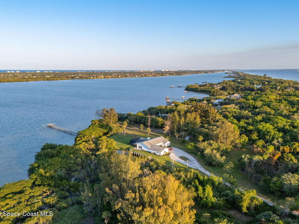 9620 S Tropical Trail, Merritt Island, FL 32952