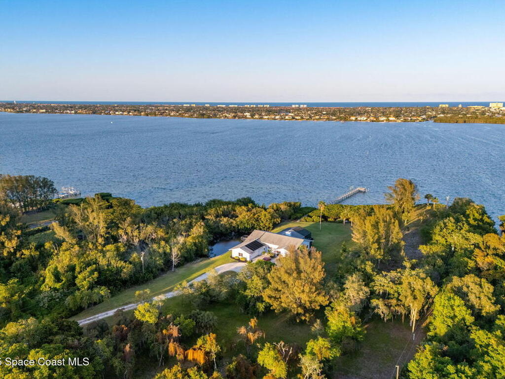 9620 S Tropical Trail, Merritt Island, FL 32952