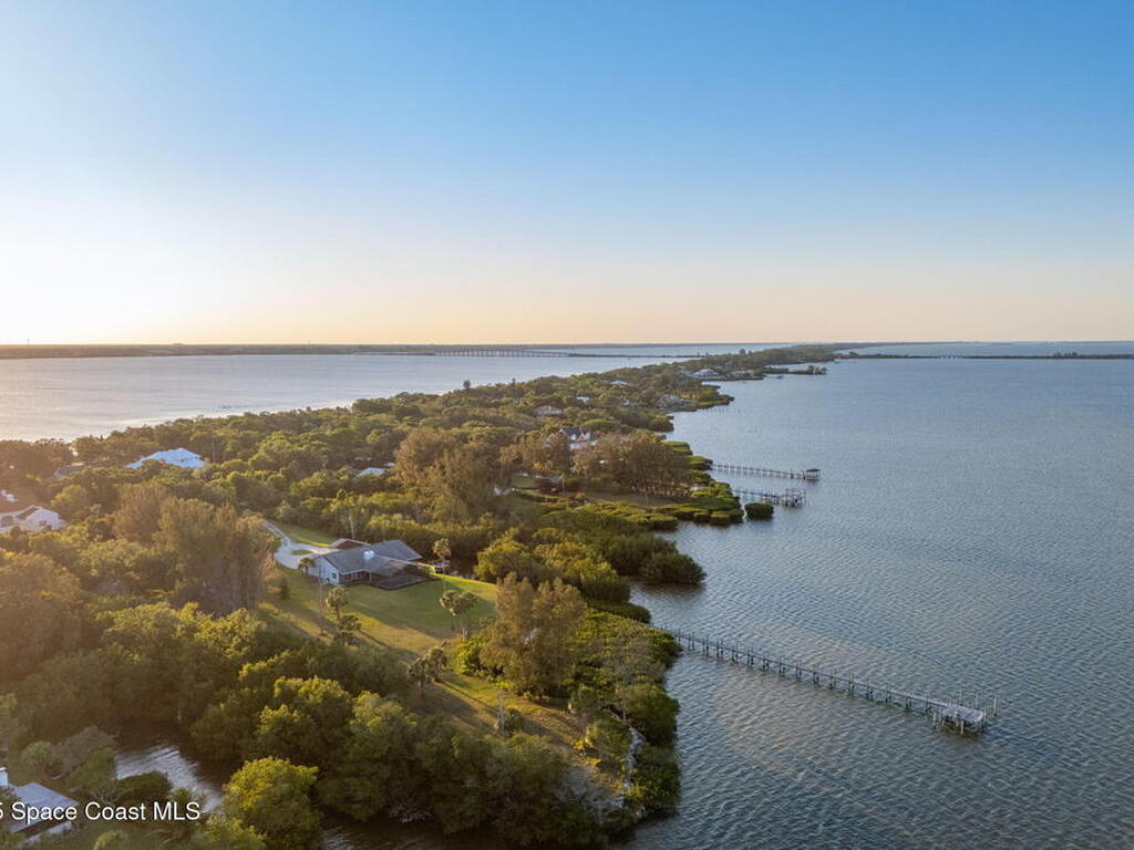 9620 S Tropical Trail, Merritt Island, FL 32952