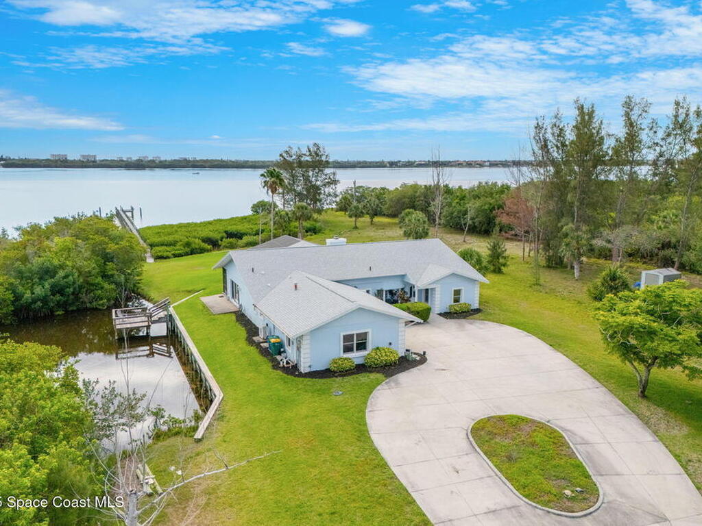 9620 S Tropical Trail, Merritt Island, FL 32952