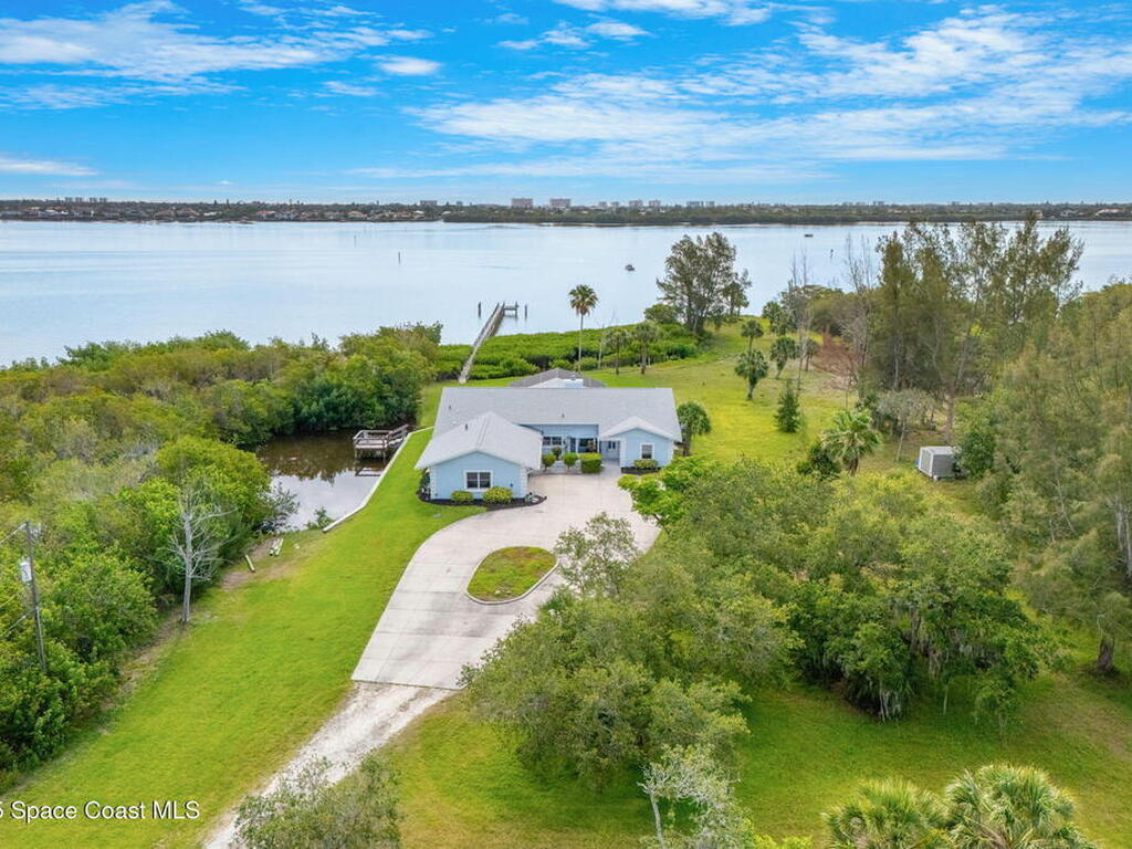 9620 S Tropical Trail, Merritt Island, FL 32952