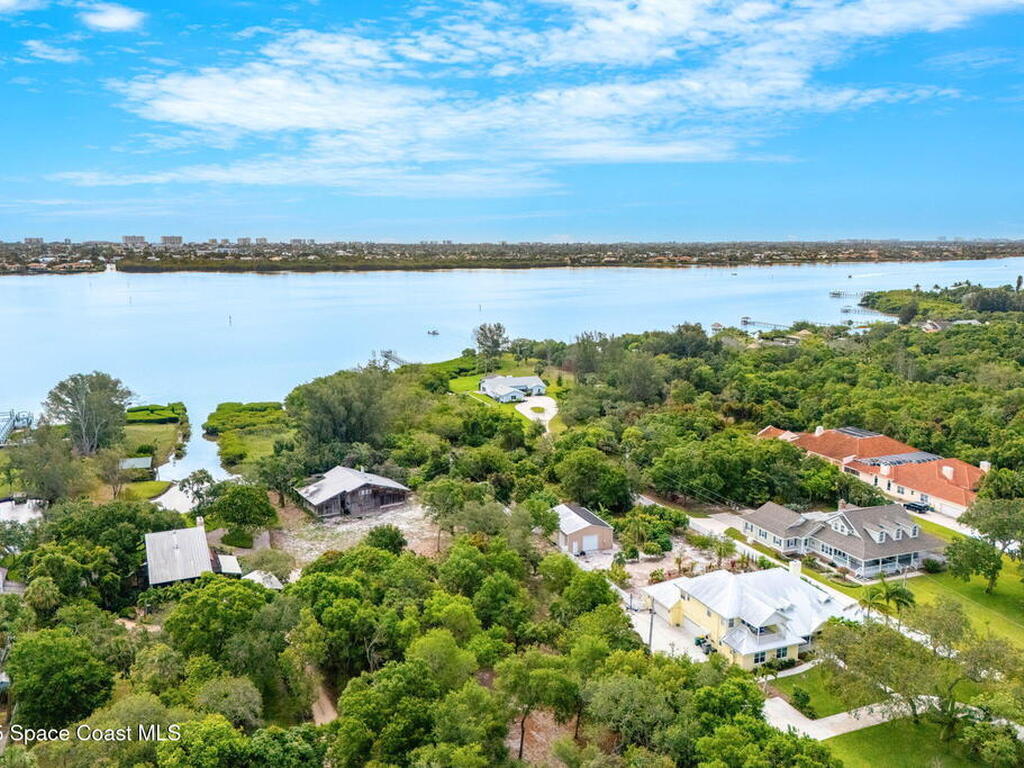 9620 S Tropical Trail, Merritt Island, FL 32952
