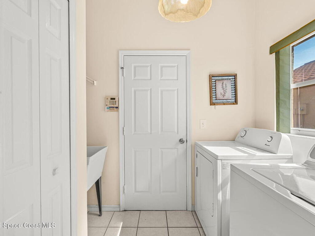 7702 Candlewick Drive, Melbourne, FL 32940