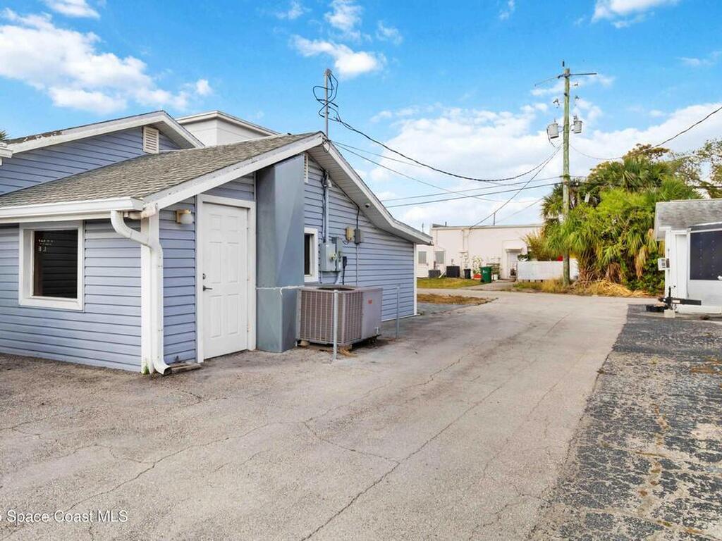 1432 N Harbor City Boulevard, Melbourne, FL 32935