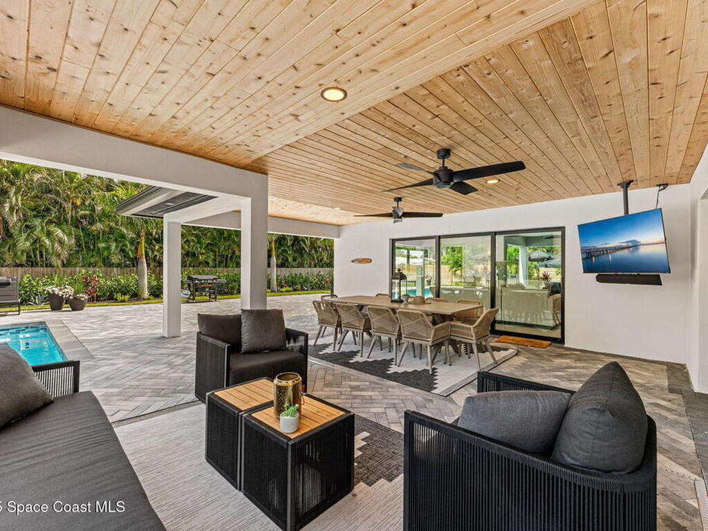 303 Deland Avenue, Indialantic, FL 32903