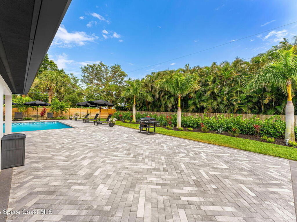 303 Deland Avenue, Indialantic, FL 32903