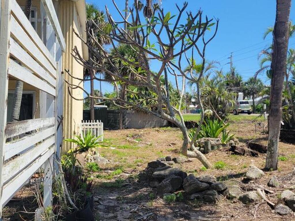 686 S Atlantic Avenue, Cocoa Beach, FL 32931