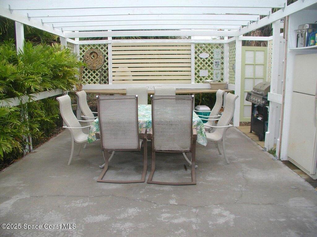 686 S Atlantic Avenue, Cocoa Beach, FL 32931