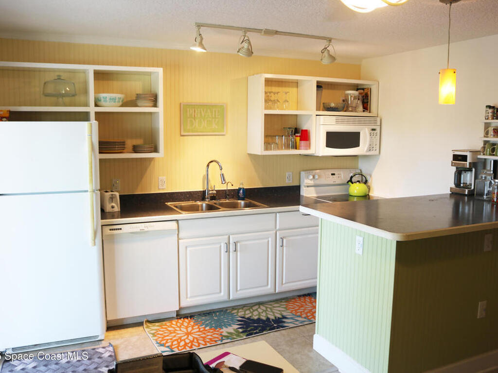 686 S Atlantic Avenue, Cocoa Beach, FL 32931