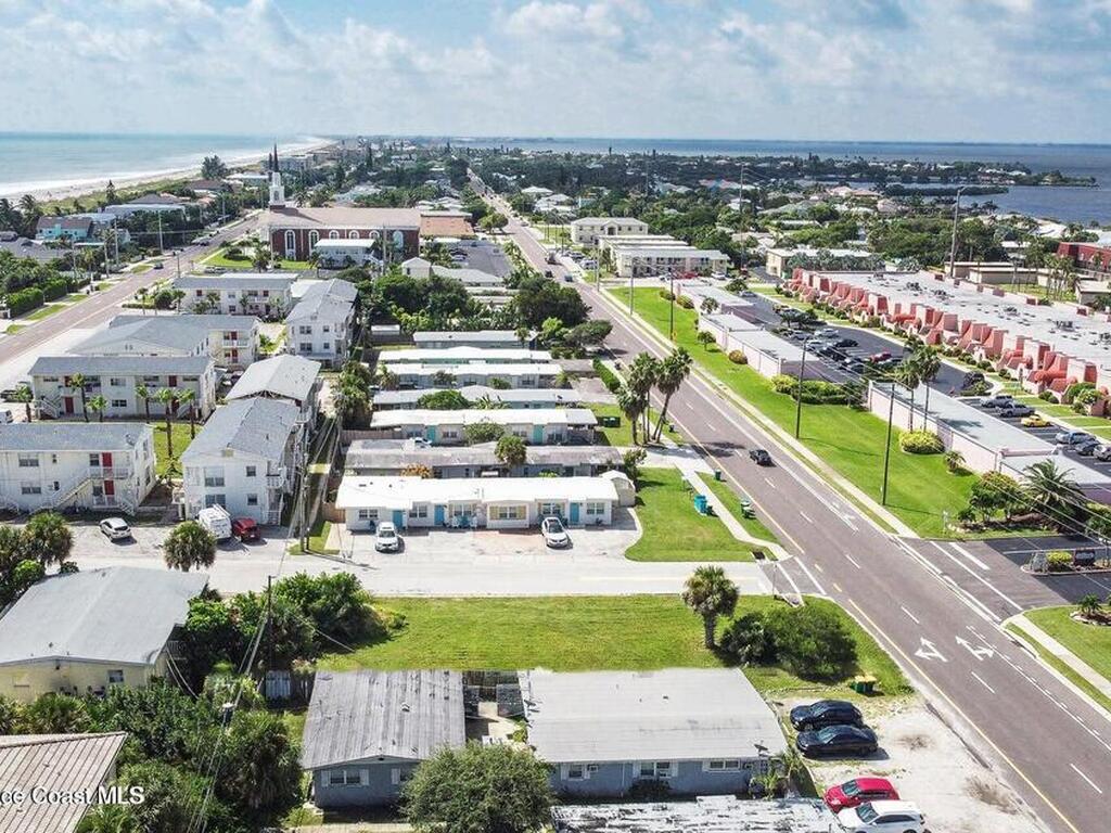 686 S Atlantic Avenue, Cocoa Beach, FL 32931