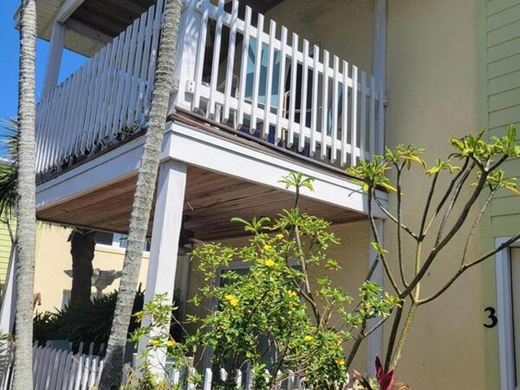 686 S Atlantic Avenue, Cocoa Beach, FL 32931