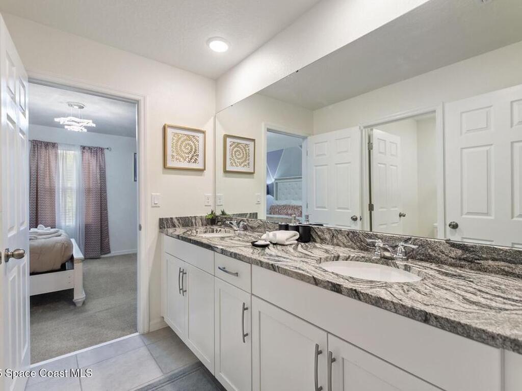 8939 Coconut Breeze Drive, Kissimmee, FL 34747