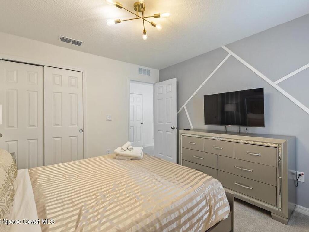 8939 Coconut Breeze Drive, Kissimmee, FL 34747