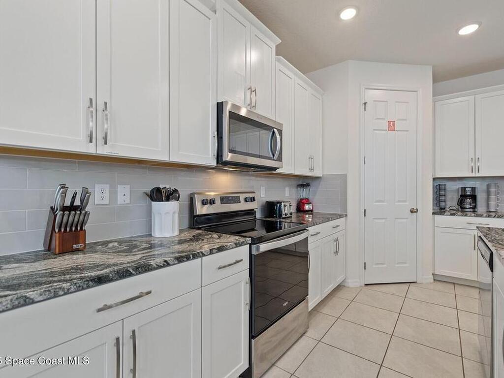 8939 Coconut Breeze Drive, Kissimmee, FL 34747