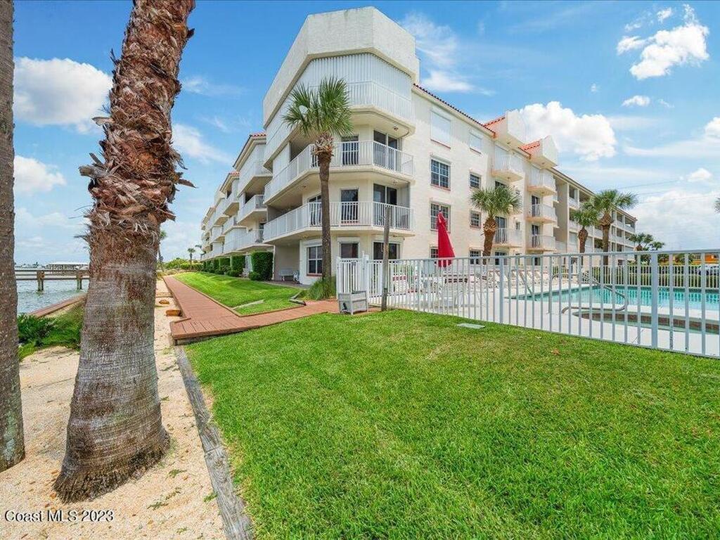 3360 S Atlantic Avenue, Cocoa Beach, FL 32931