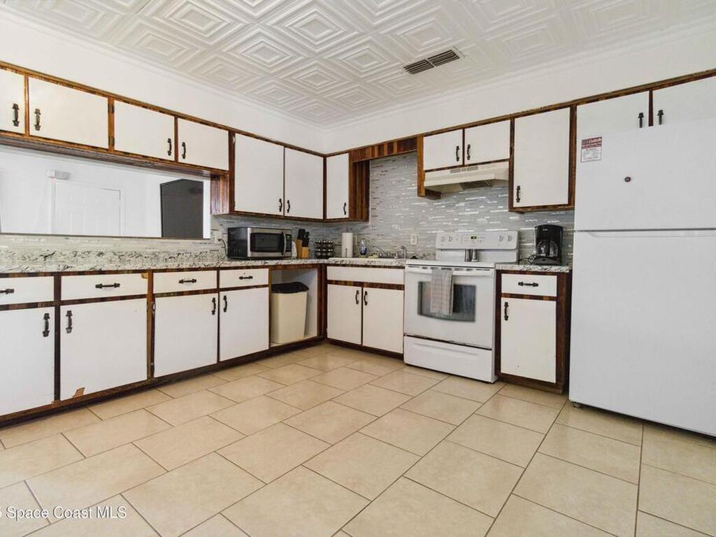 326 Pierce Avenue, Cape Canaveral, FL 32920