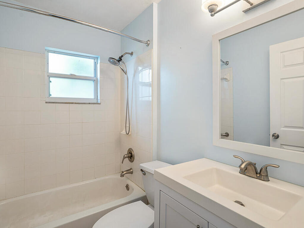 517 Fulton Street Street, Daytona Beach, FL 32114