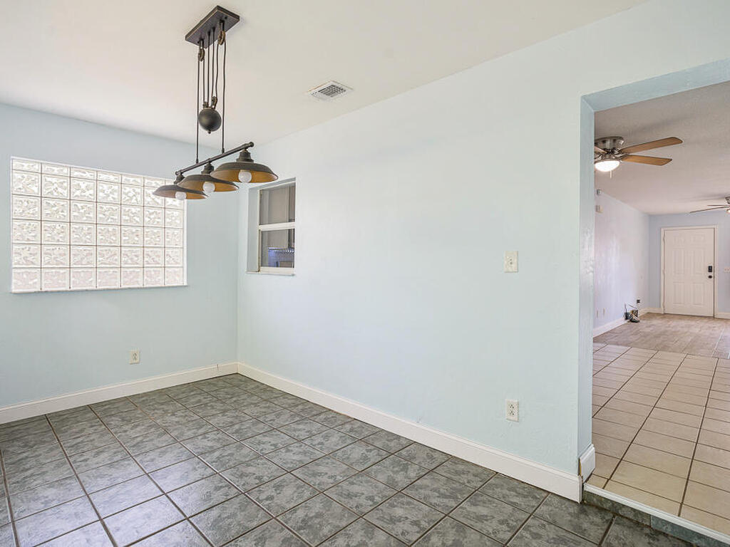 517 Fulton Street Street, Daytona Beach, FL 32114