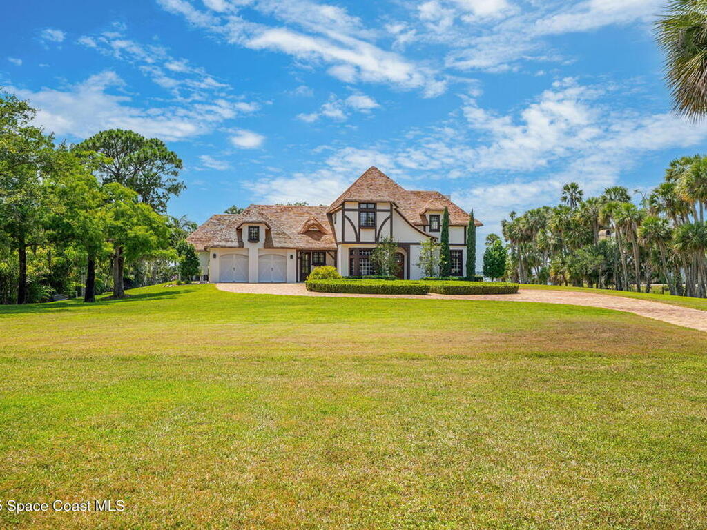 7021 S Tropical Trail, Merritt Island, FL 32952