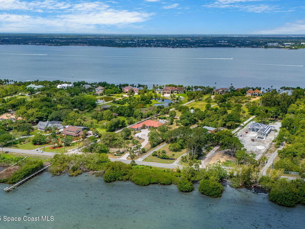 7021 S Tropical Trail, Merritt Island, FL 32952