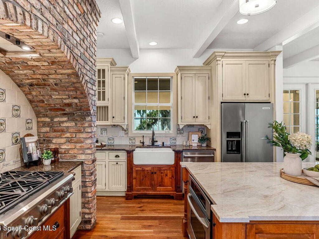 7021 S Tropical Trail, Merritt Island, FL 32952