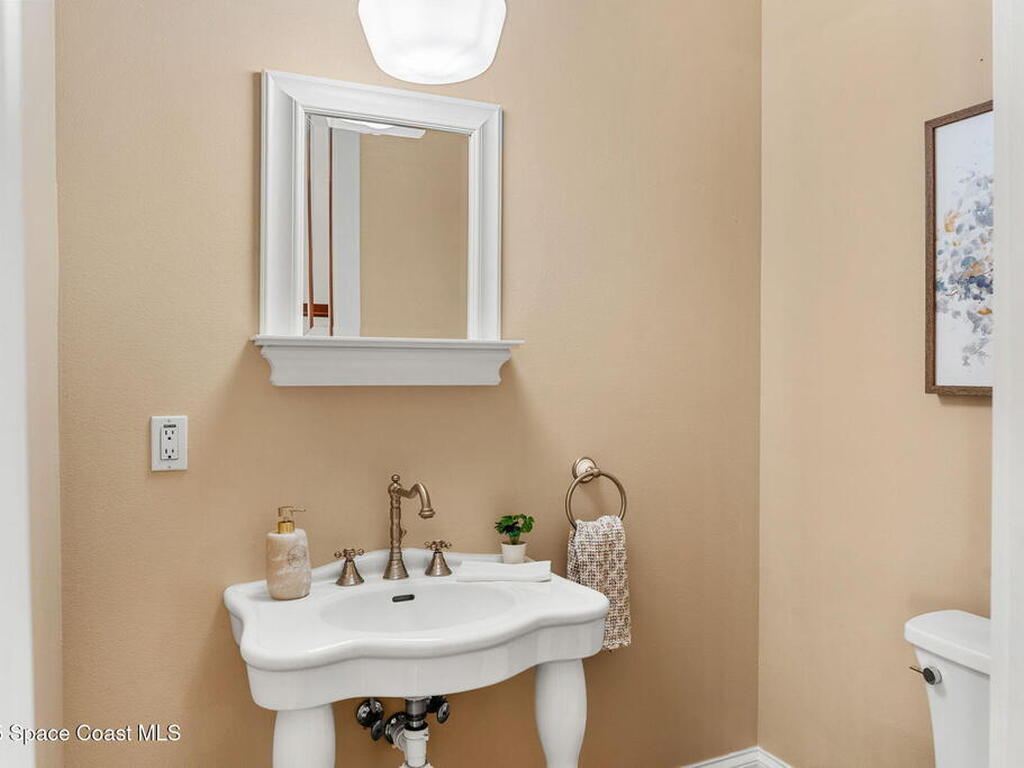 7021 S Tropical Trail, Merritt Island, FL 32952