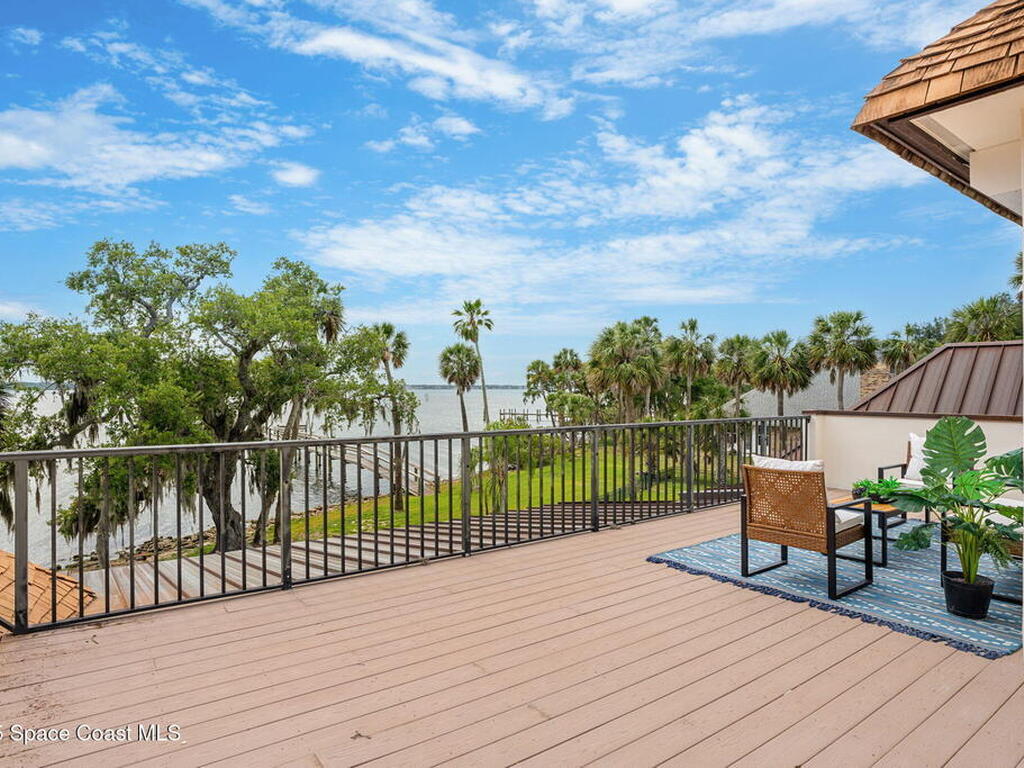 7021 S Tropical Trail, Merritt Island, FL 32952