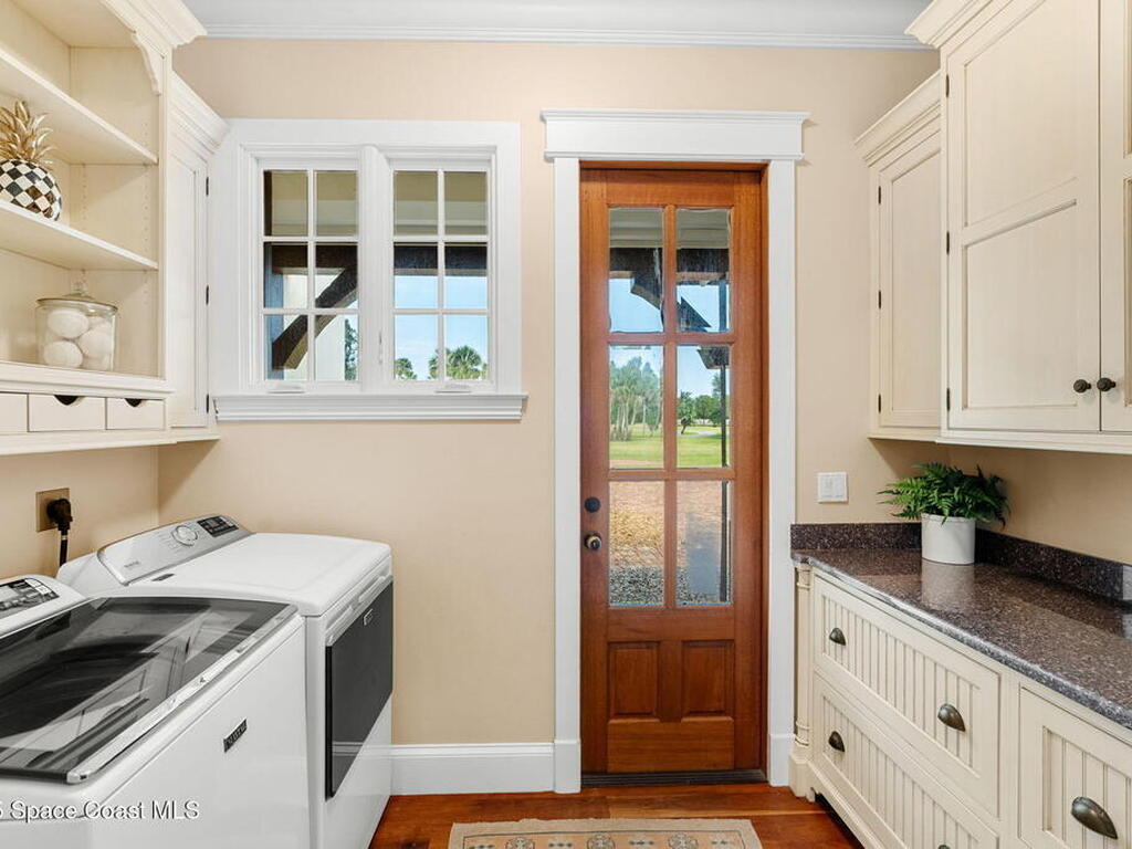 7021 S Tropical Trail, Merritt Island, FL 32952