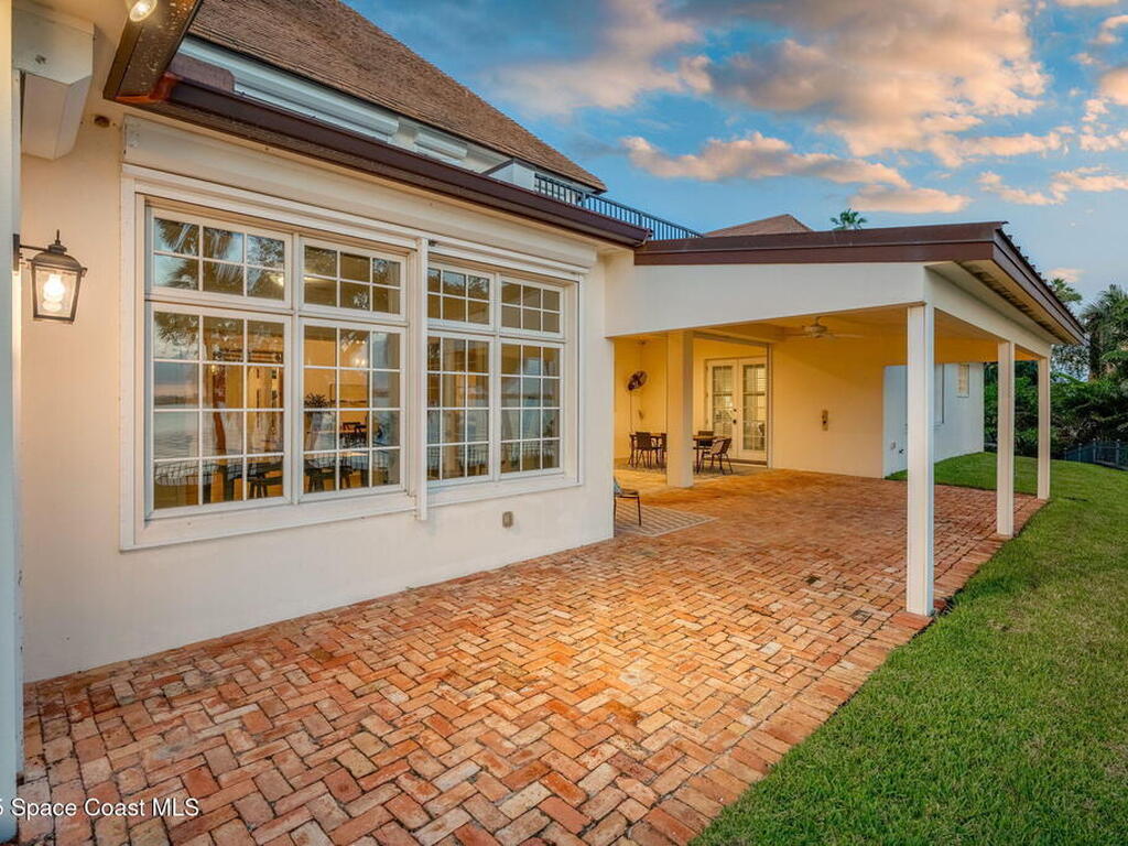 7021 S Tropical Trail, Merritt Island, FL 32952
