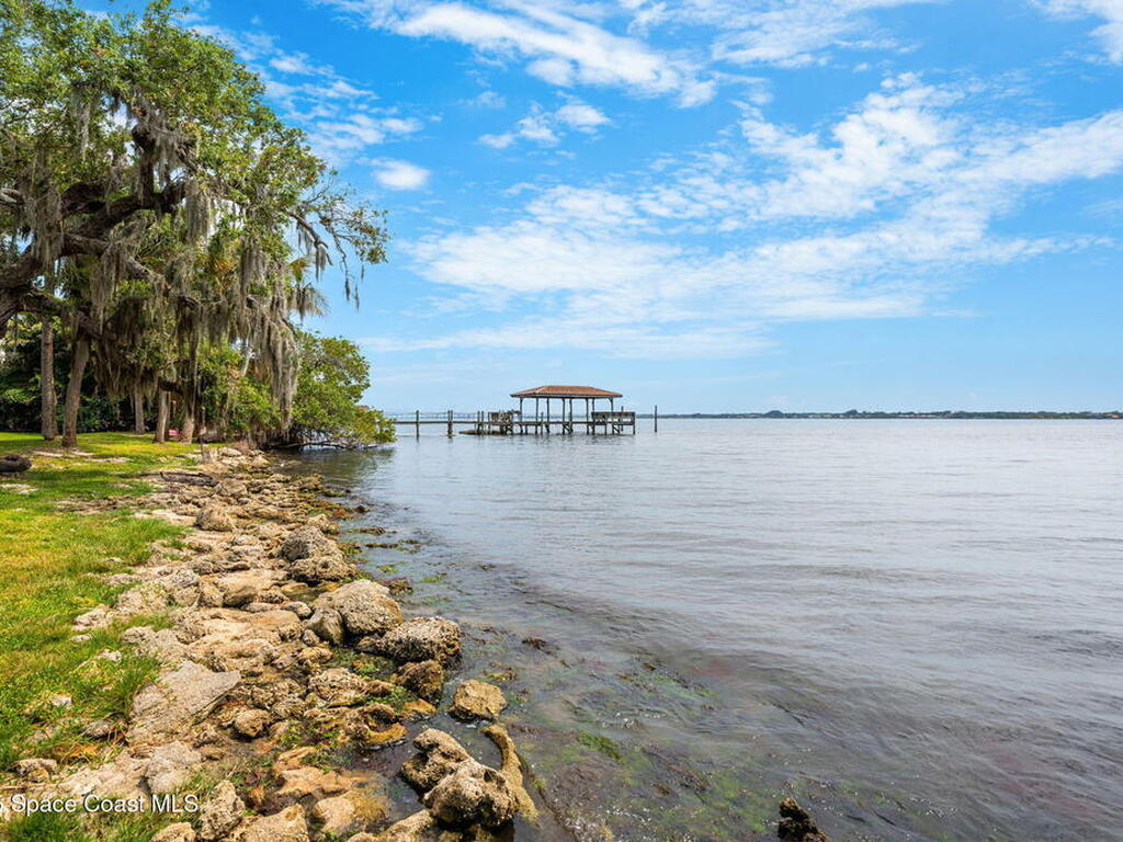 7021 S Tropical Trail, Merritt Island, FL 32952