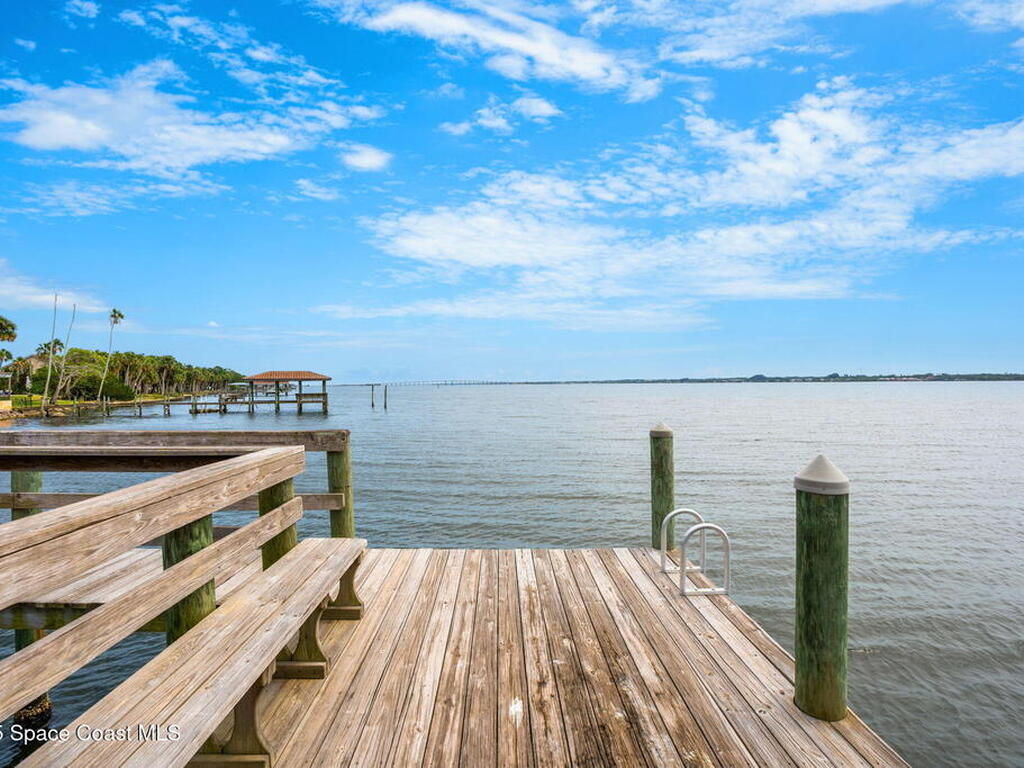 7021 S Tropical Trail, Merritt Island, FL 32952