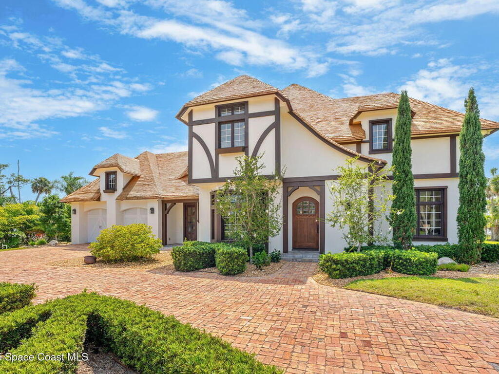 7021 S Tropical Trail, Merritt Island, FL 32952