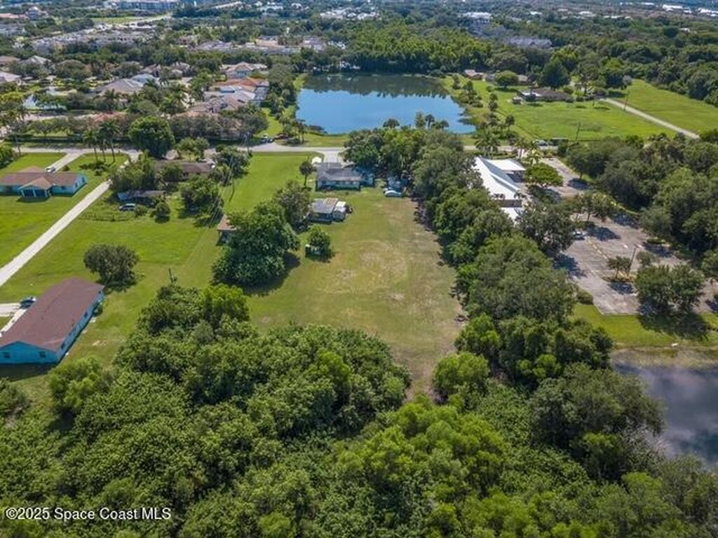 6785 Yarberry Lane, Naples, FL 34108