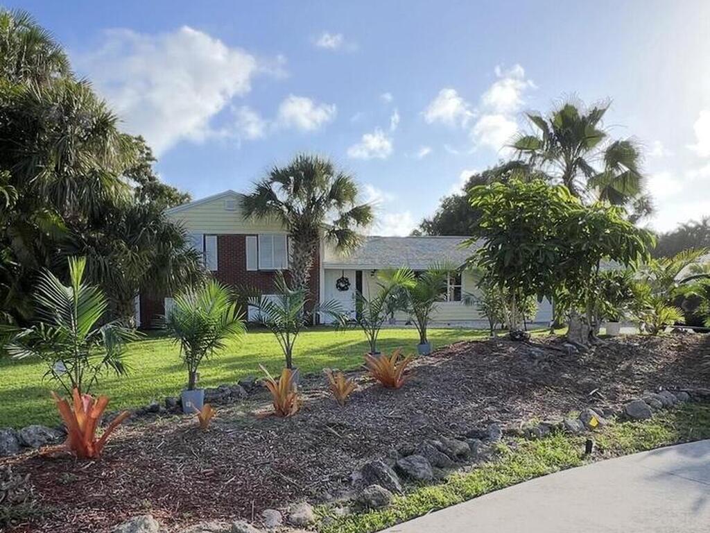 2007 Oak Street, Melbourne Beach, FL 32951