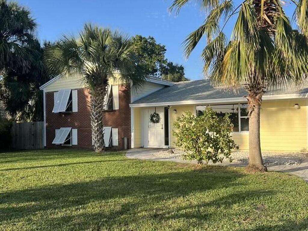 2007 Oak Street, Melbourne Beach, FL 32951
