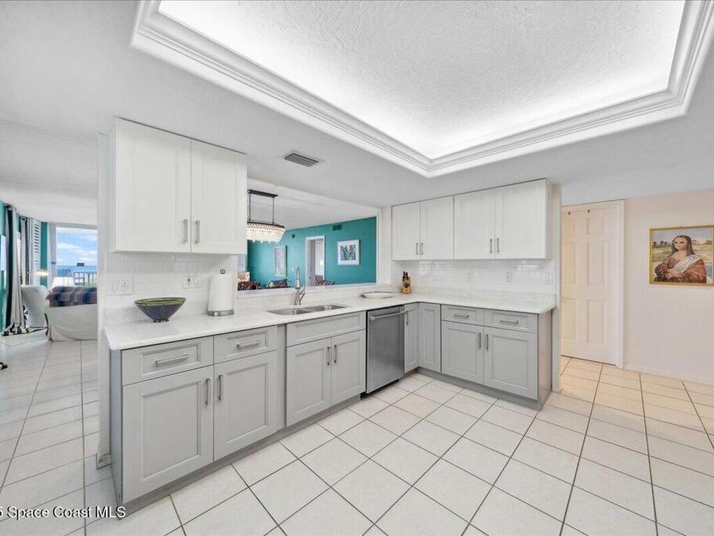 1527 S Atlantic Avenue, Cocoa Beach, FL 32931