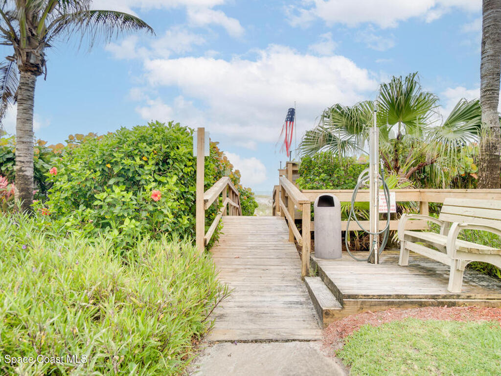 1527 S Atlantic Avenue, Cocoa Beach, FL 32931