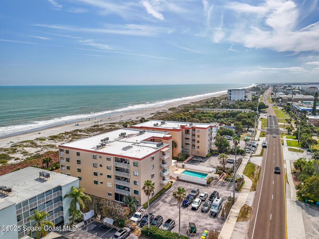 1527 S Atlantic Avenue, Cocoa Beach, FL 32931