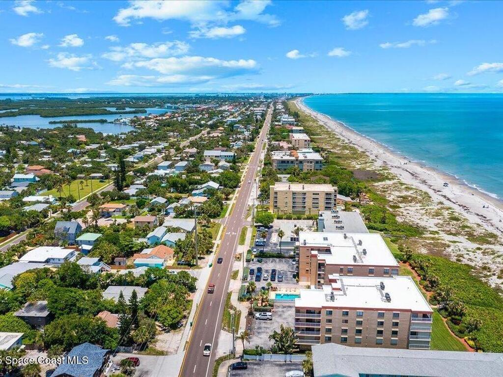 1527 S Atlantic Avenue, Cocoa Beach, FL 32931
