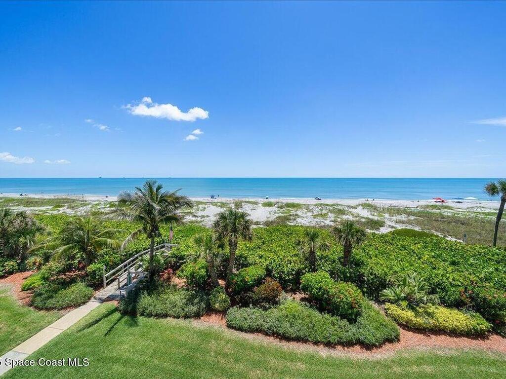 1527 S Atlantic Avenue, Cocoa Beach, FL 32931