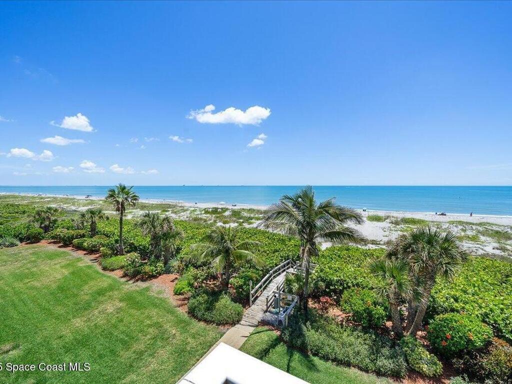 1527 S Atlantic Avenue, Cocoa Beach, FL 32931