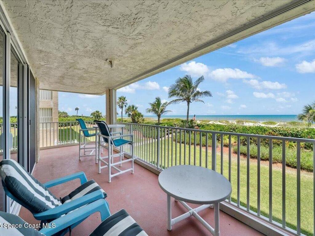 1527 S Atlantic Avenue, Cocoa Beach, FL 32931