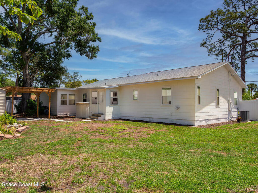 1208 Indian River Avenue, Titusville, FL 32780
