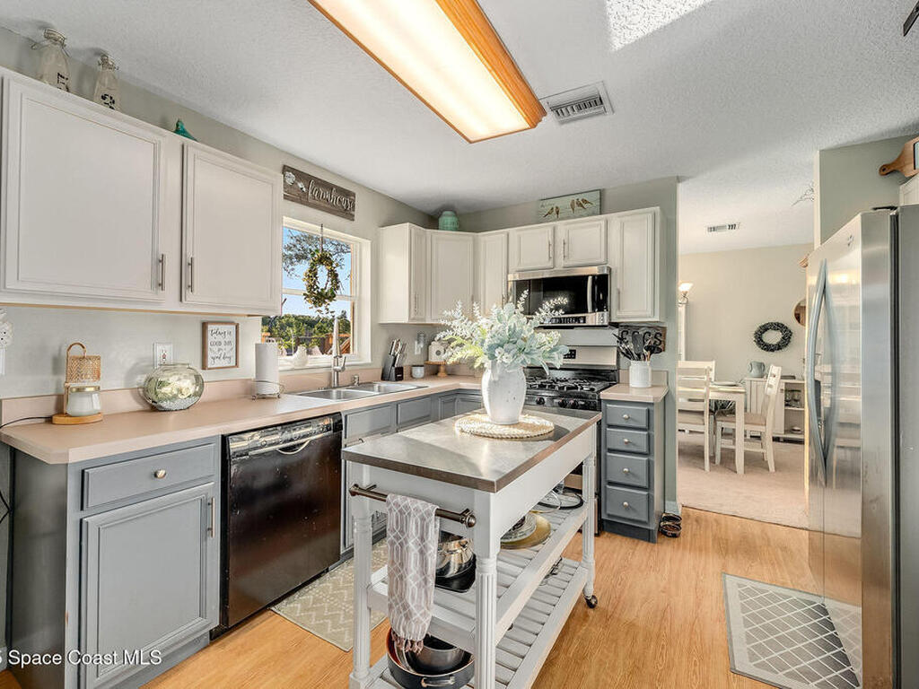 828 Parkwood Avenue, Titusville, FL 32796