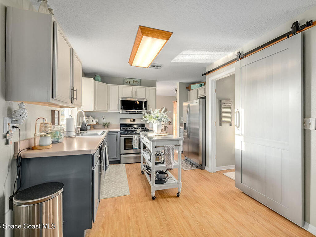 828 Parkwood Avenue, Titusville, FL 32796