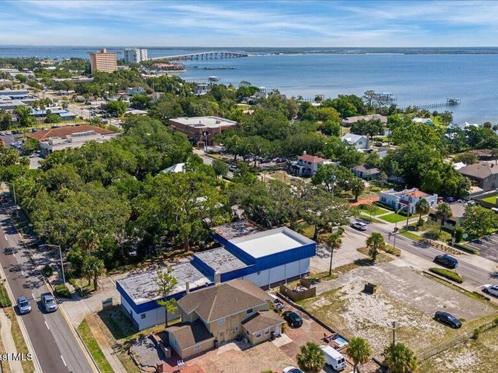 1004 S Washington Avenue, Titusville, FL 32780