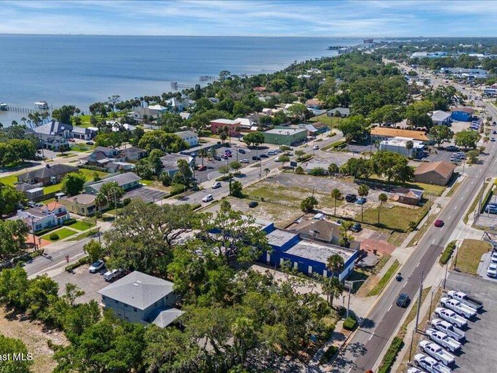 1004 S Washington Avenue, Titusville, FL 32780