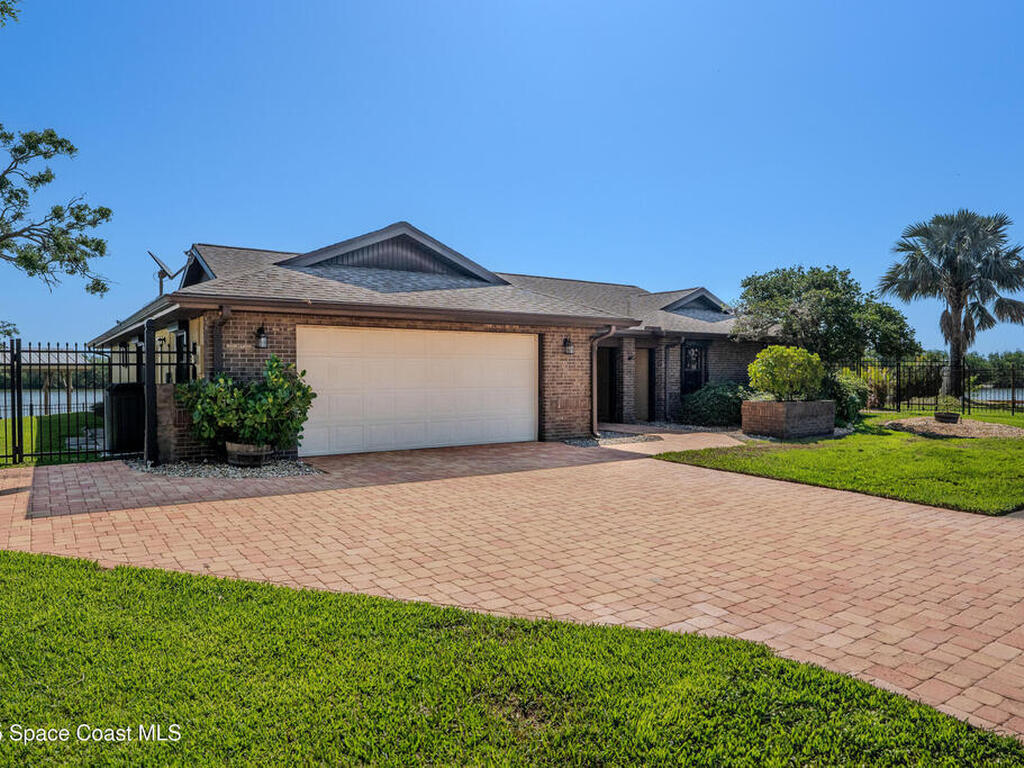 260 Cadiz Court, Merritt Island, FL 32953