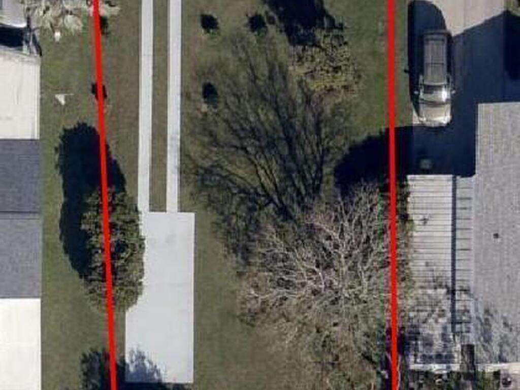 921 Pecan Circle, Barefoot Bay, FL 32976